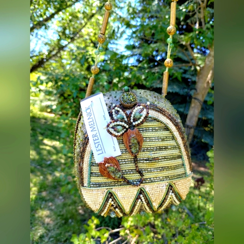 NWT Beaded Green Forest Crossbody LESTER MELNICK inventory! - Picture 3 of 16